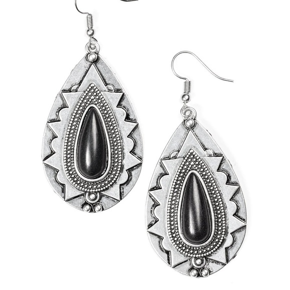 Paparazzi Cavalier Canyoneering Black Earring NWT
